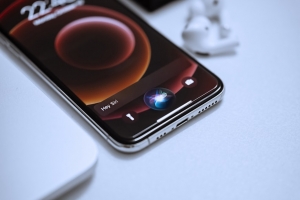 The paradox of smartphone addiction The paradox of smartphone addiction
